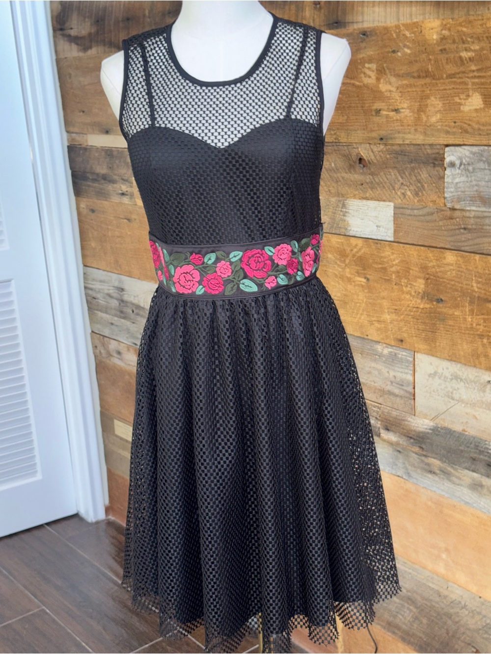 ❖ Mystic of LA Whimsigoth Black Mesh Rose Embroidered Flare Dress sz M EUC